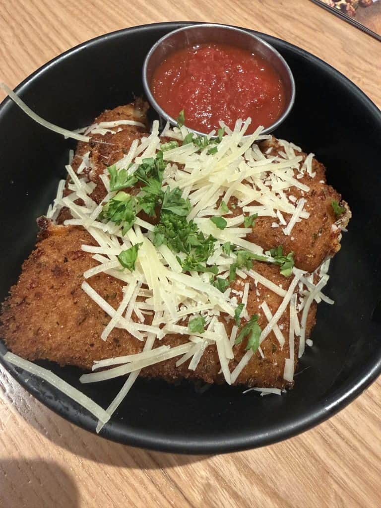 The fried mozerella sticks from the appetizer menu.
