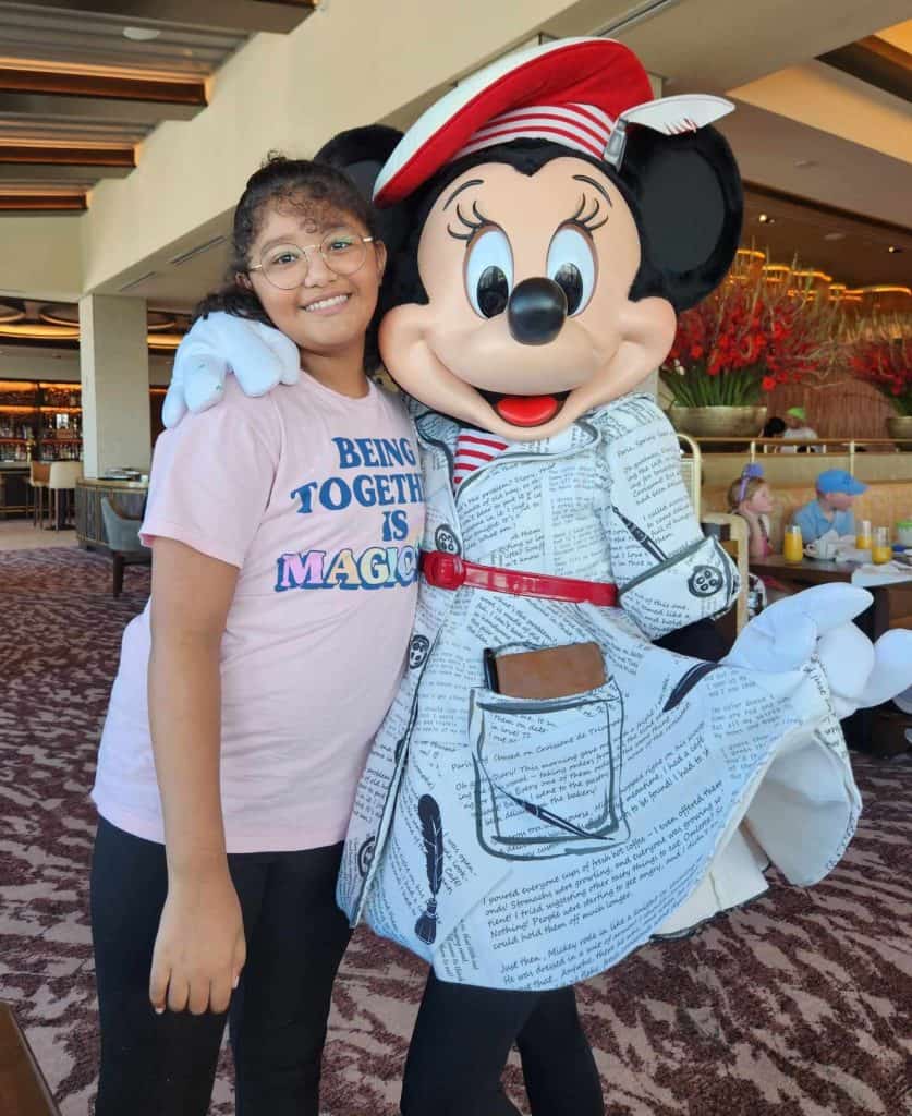 Meeting Minnie Mouse at Disney's Topolinos Terrace.
