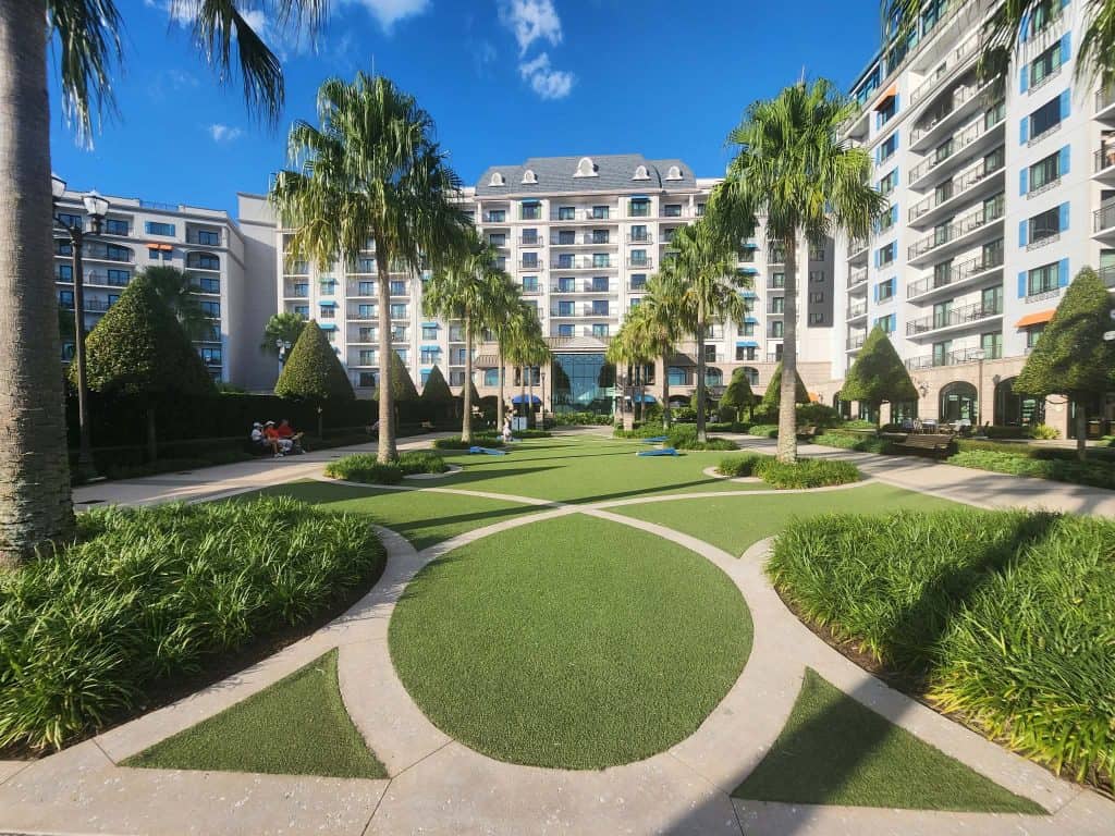 Disney's Riviera Resort courtyard lawn.